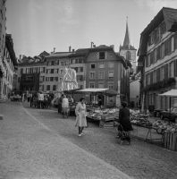 Biel, old town, castle square, market day