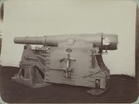 15 cm cannon L 25 in mimimal embrasure laffete C/84, battery laffete = Canon de 15 cm L 25 sur affût à embrasure monima C/84, affût de batterie