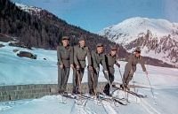 Men in military service on skis, Hans Witmer