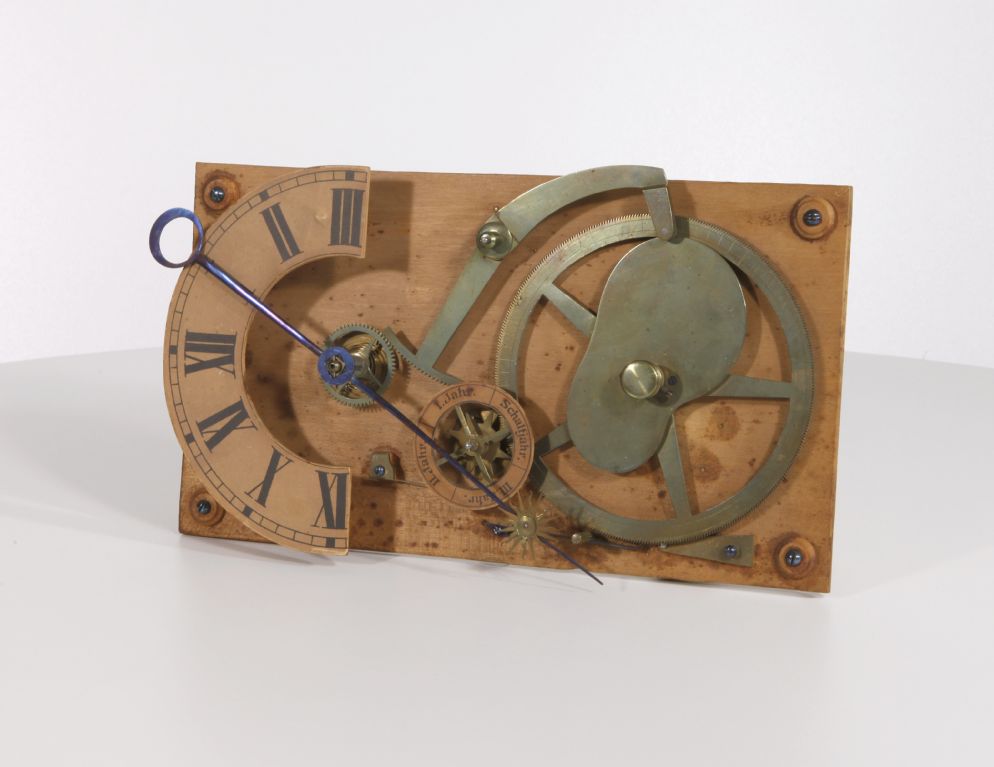 Instrument zur Darstellung der Zeitgleichungen mit halbem Uhrzifferblatt (Aequationsanzeiger)
